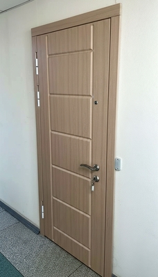 Квартирная дверь МДФ