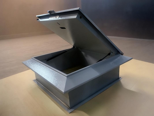 Кровельный стальной люк