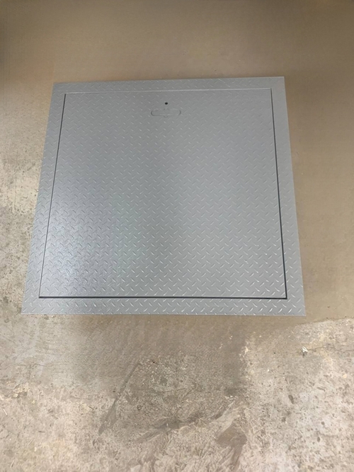 Люк из рельефной стали