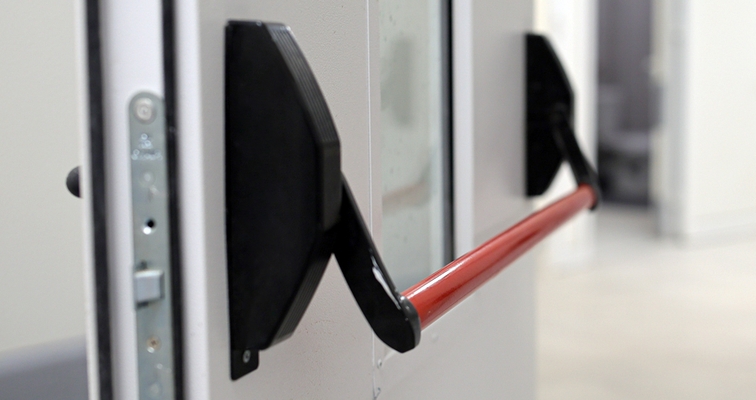 Как выбрать пожаробезопасные двери в жилище?